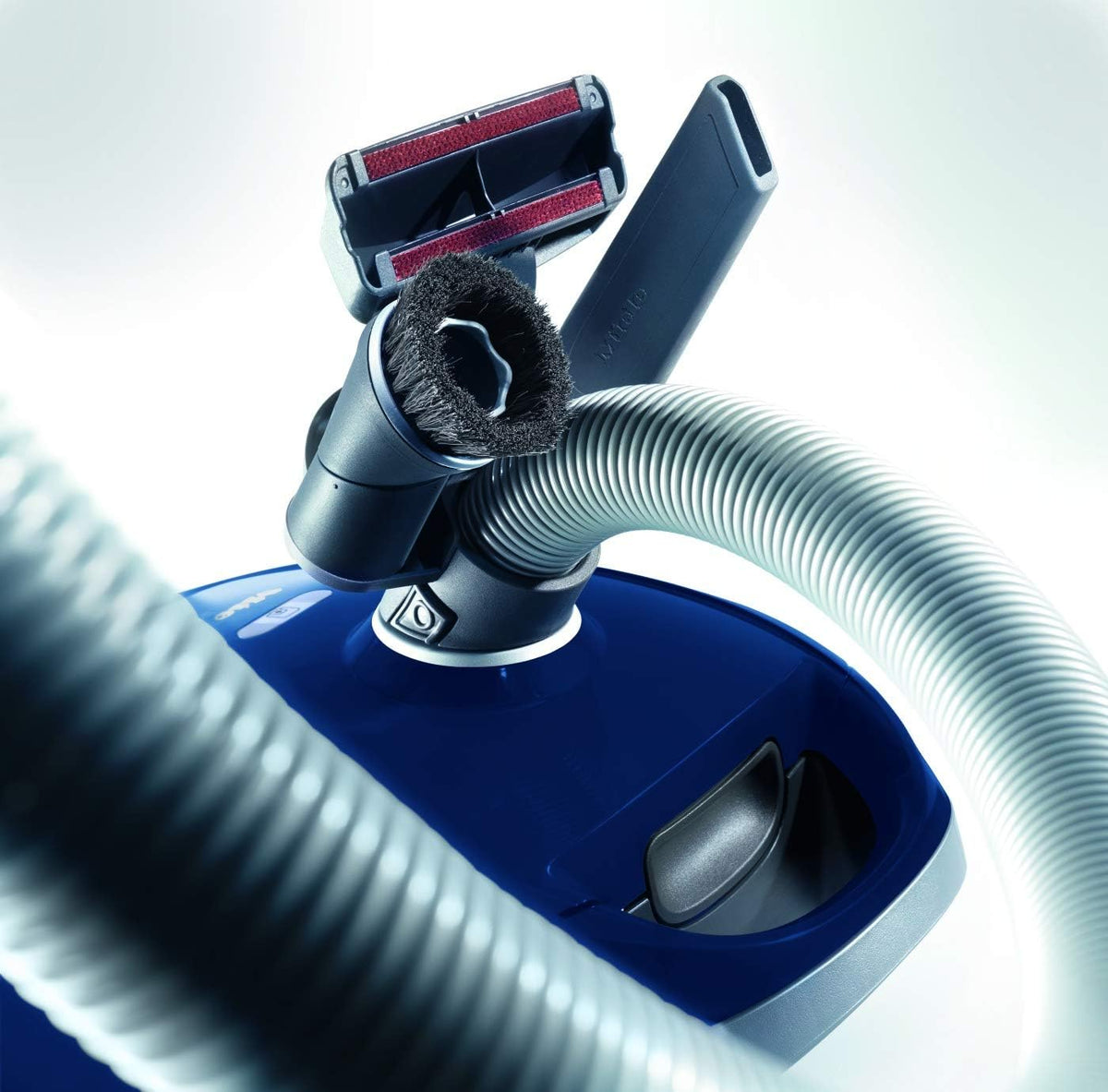 Marine Blue Canister Vacuum Y423