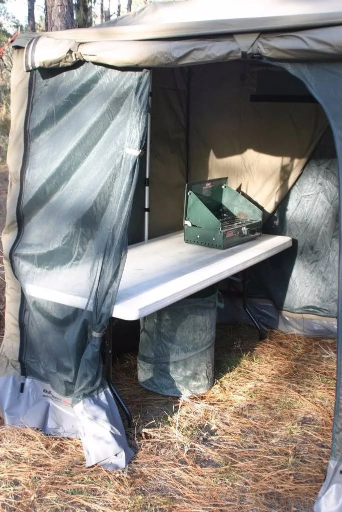 Front Panel Family Tent R2124