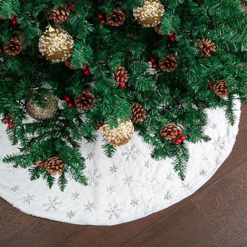 Knitted Christmas Tree Skirt 48 inches Q3959