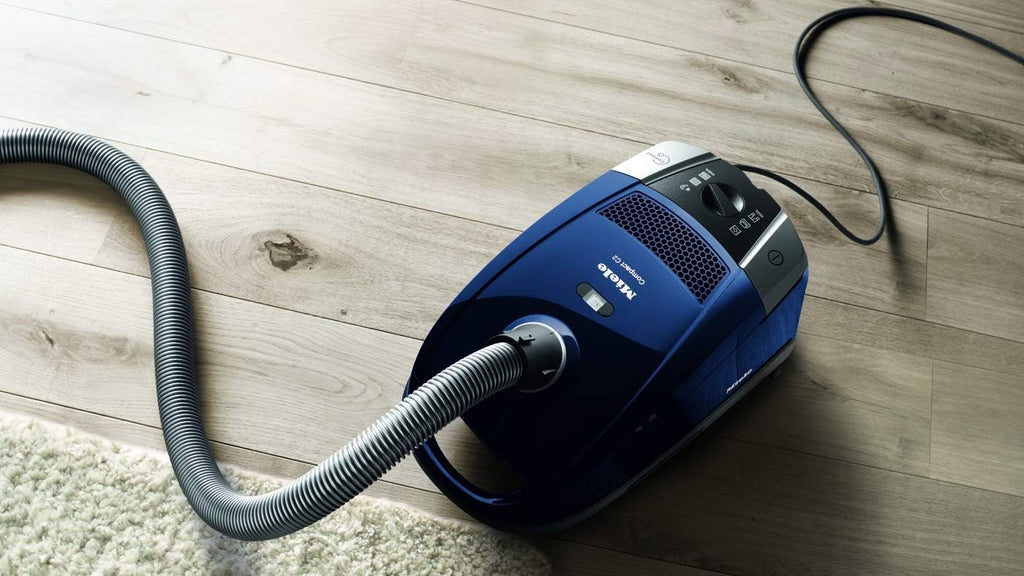 Marine Blue Canister Vacuum Y423