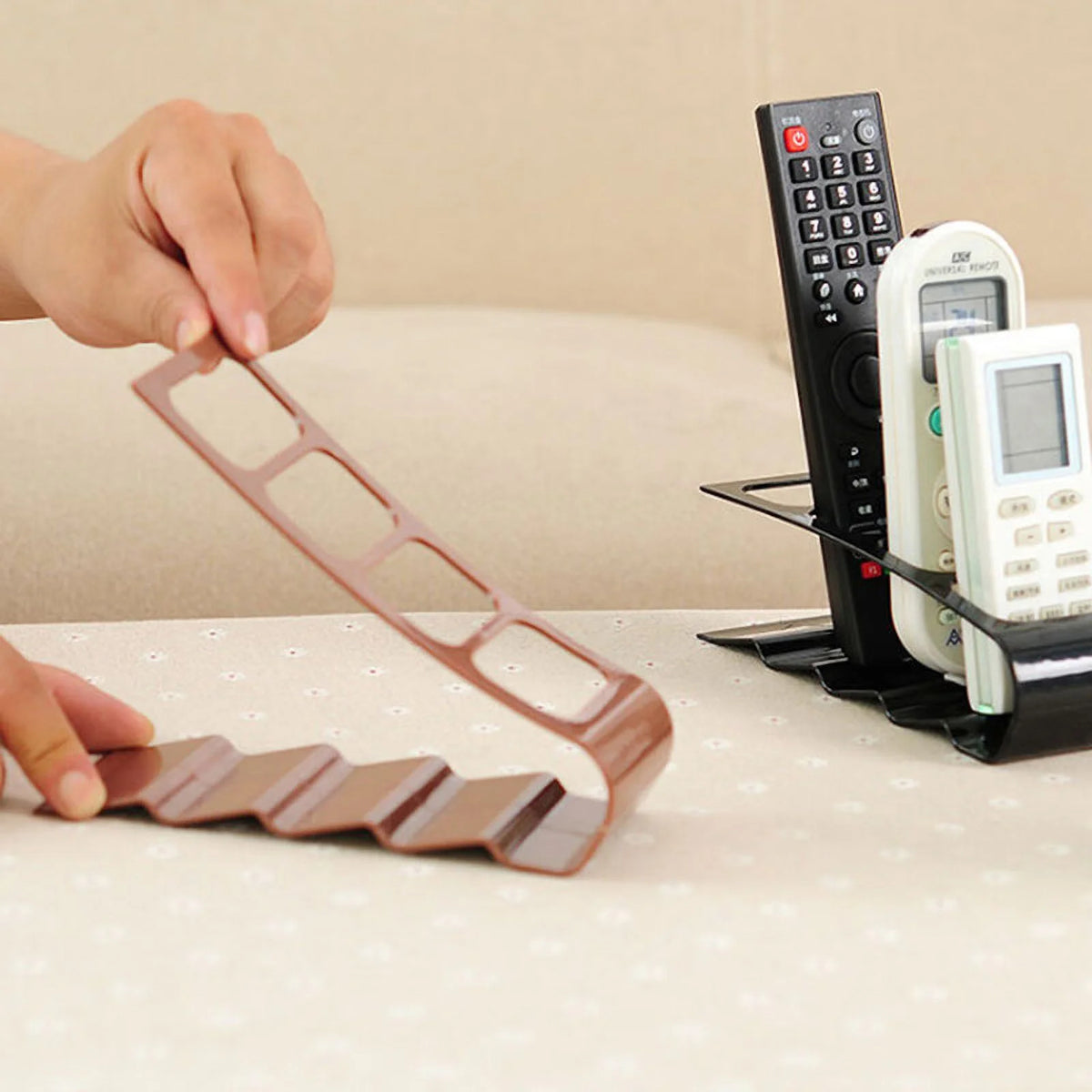 4 Section Remote Control Storage Rack I912