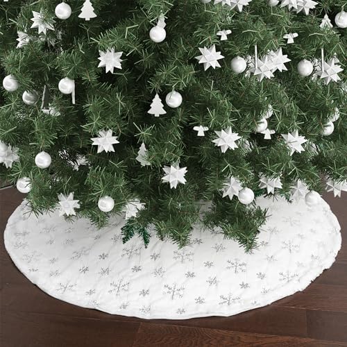 Knitted Christmas Tree Skirt 48 inches Q3959