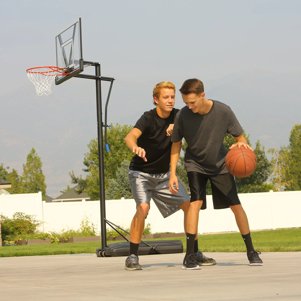 Adjustable Portable Basketball Hoop 48 inch Polycarbonate Z960500