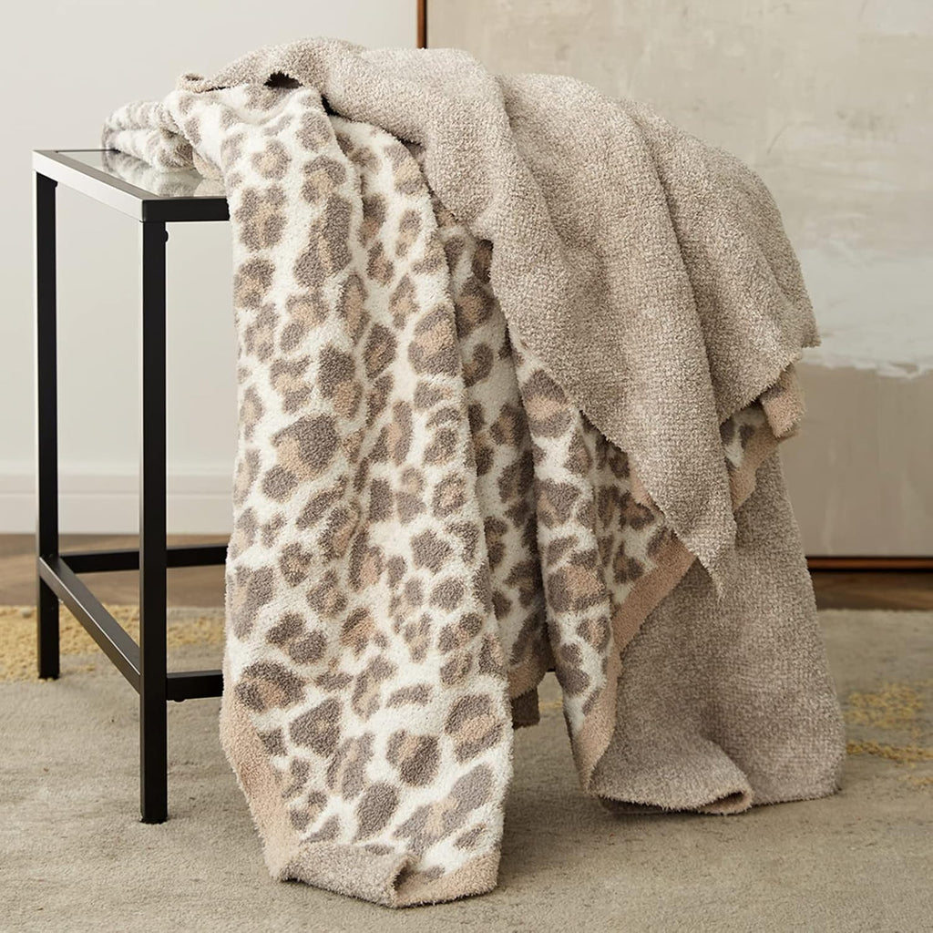 Leopard Cable Knitted Throw Blanket V8173