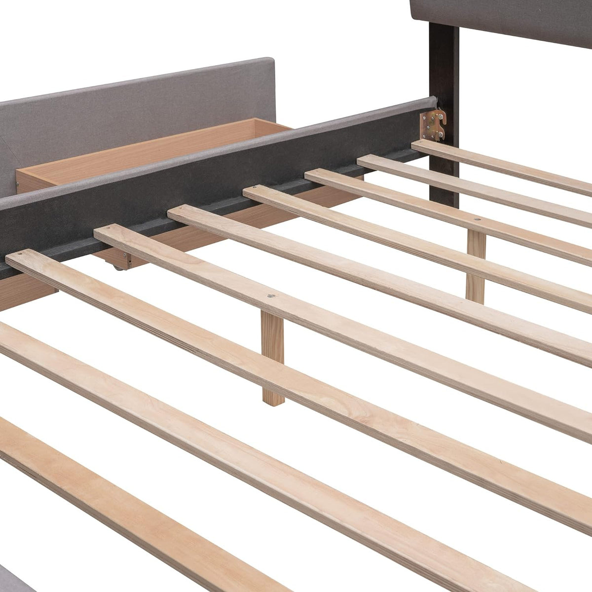 Light Gray Upholstered Platform Bed with Drawers Z52108