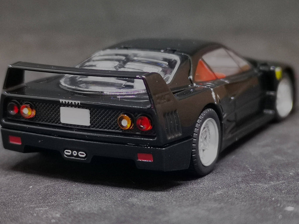 Ferrari F40 Black 1/64 Diecast Model Car Z833536