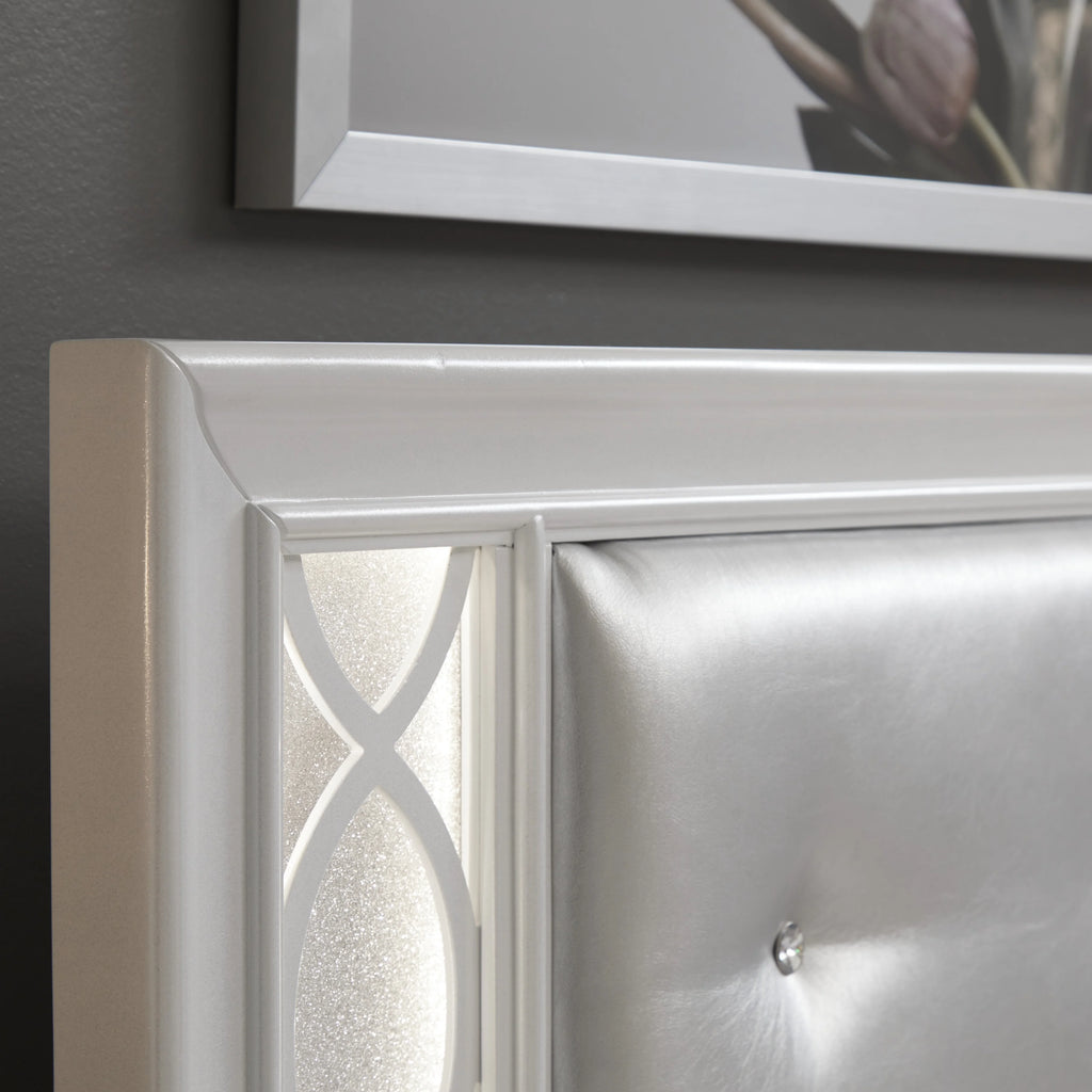King 5-Piece Bedroom Set with LED Lights, Tufted Bed, Dresser, Mirror, and 2 Nightstands in Pearlized White G268