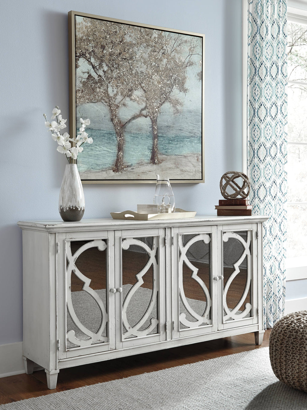 Accent Cabinet L505