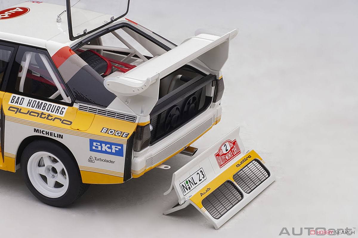 1/18 Model Car X250934